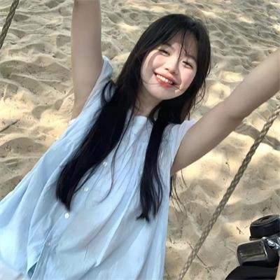 掌上珠还海报