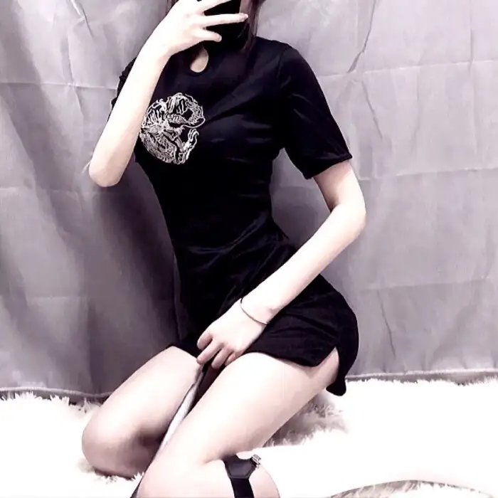 睡着的女人海报